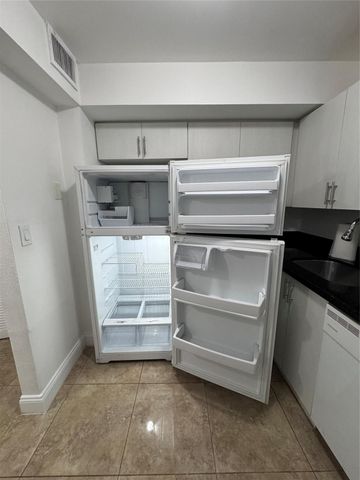 4205 N UNIVERSITY Drive 107, Sunrise, FL 33351