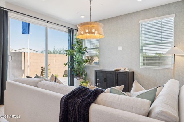 5870 E ZACHARY Drive, Phoenix, AZ 85054