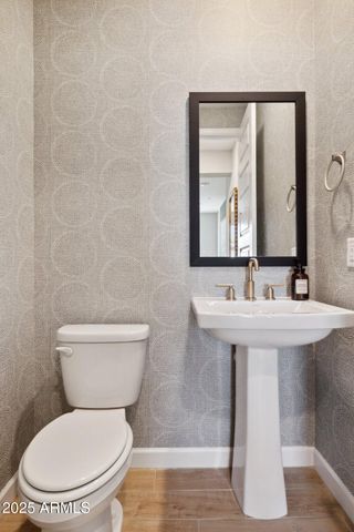 5870 E ZACHARY Drive, Phoenix, AZ 85054