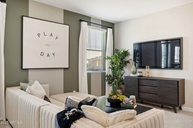 5870 E ZACHARY Drive, Phoenix, AZ 85054