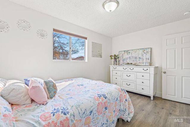 4723 W Morris Hill Rd, Boise, ID 83706