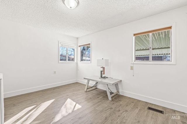 4723 W Morris Hill Rd, Boise, ID 83706