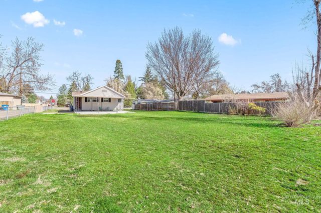 4723 W Morris Hill Rd, Boise, ID 83706