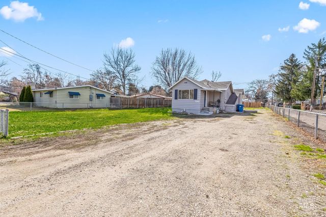 4723 W Morris Hill Rd, Boise, ID 83706