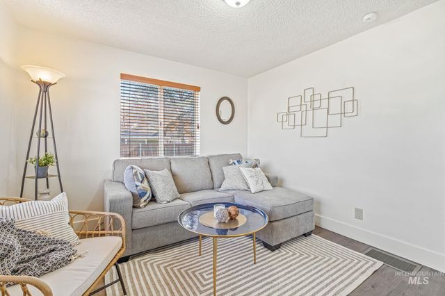 4723 W Morris Hill Rd, Boise, ID 83706