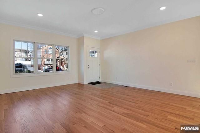 734 2nd Avenue 1, Lyndhurst, NJ 07071