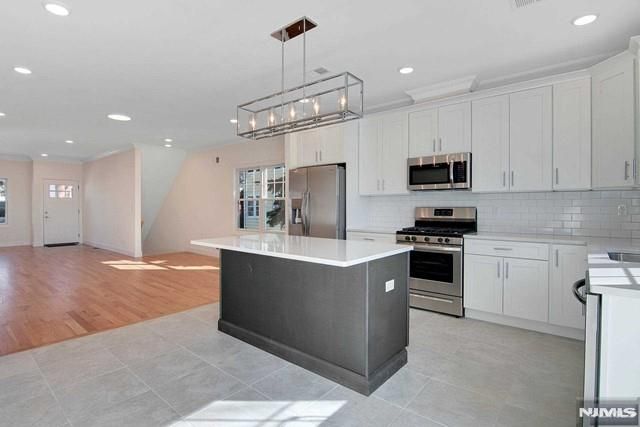 734 2nd Avenue 1, Lyndhurst, NJ 07071