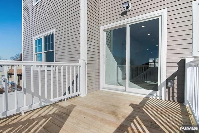 734 2nd Avenue 1, Lyndhurst, NJ 07071