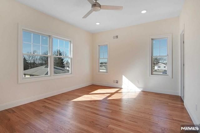 734 2nd Avenue 1, Lyndhurst, NJ 07071