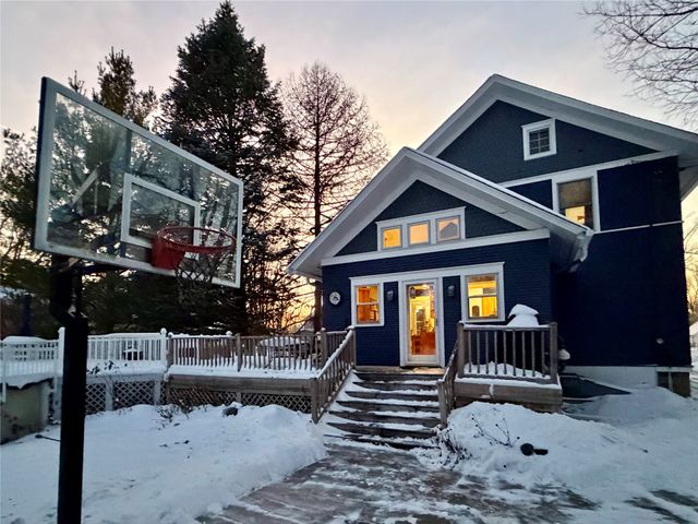 1126 Summer Street, Grinnell, IA 50112