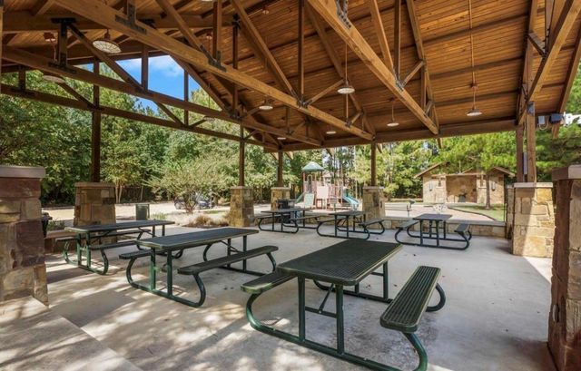7611 Dragon Pearls Lane, Conroe, TX 77304
