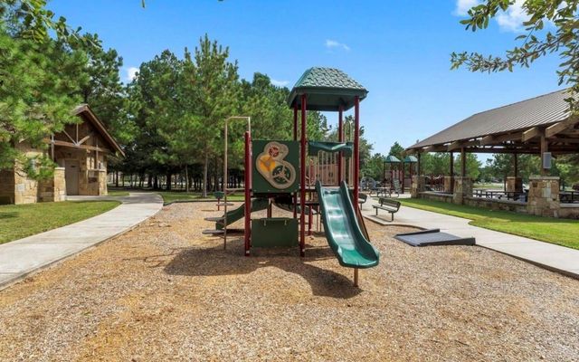 7611 Dragon Pearls Lane, Conroe, TX 77304