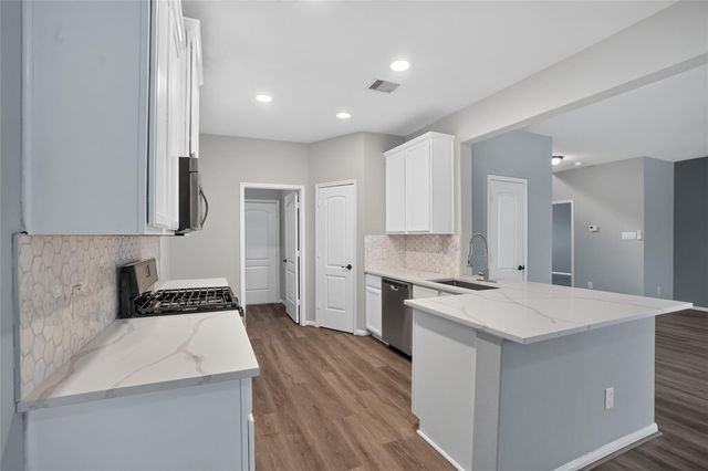 7611 Dragon Pearls Lane, Conroe, TX 77304