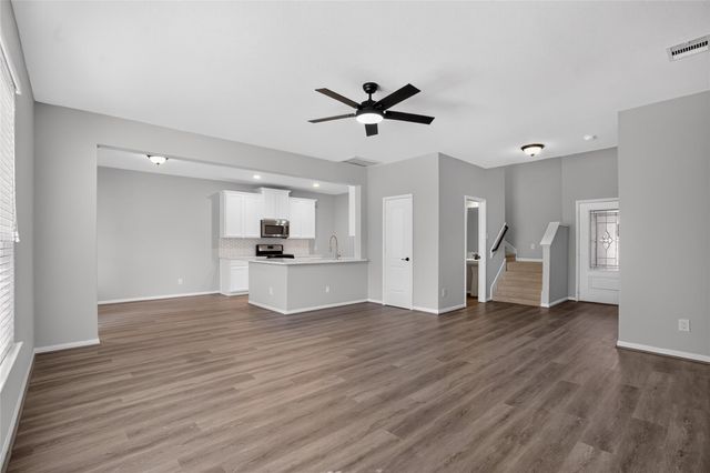 7611 Dragon Pearls Lane, Conroe, TX 77304