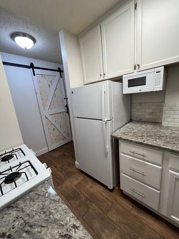 44 Shrewsbury Green Dr B, Shrewsbury, MA 01545