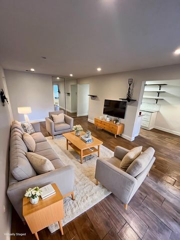 44 Shrewsbury Green Dr B, Shrewsbury, MA 01545