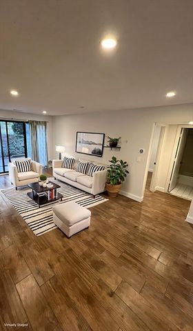 44 Shrewsbury Green Dr B, Shrewsbury, MA 01545