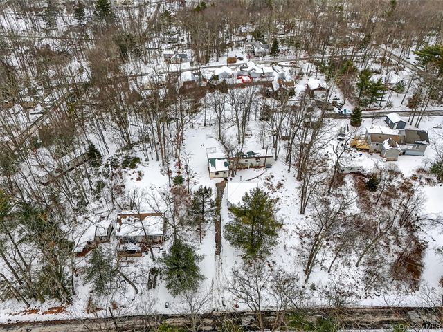 16 Sycamore Trail, Wurtsboro, NY 12790