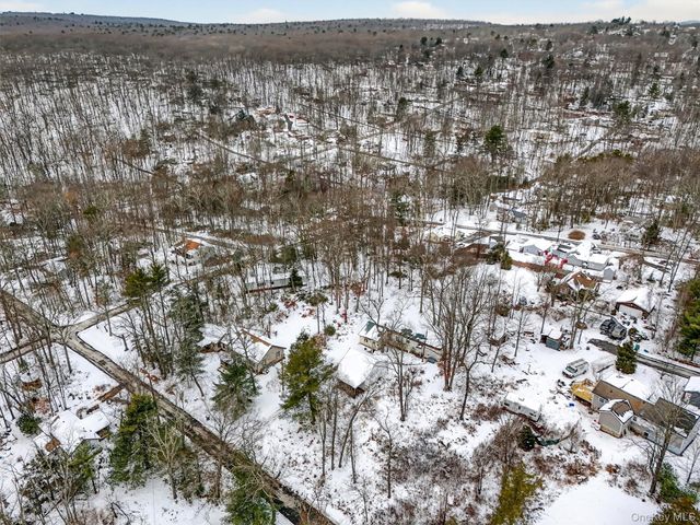 16 Sycamore Trail, Wurtsboro, NY 12790