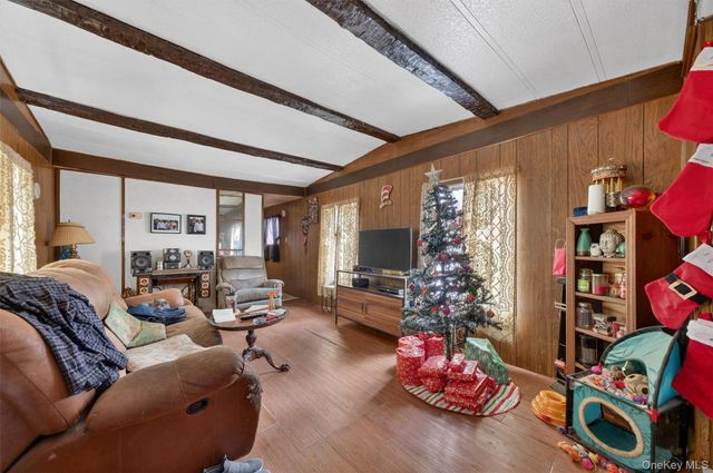 16 Sycamore Trail, Wurtsboro, NY 12790