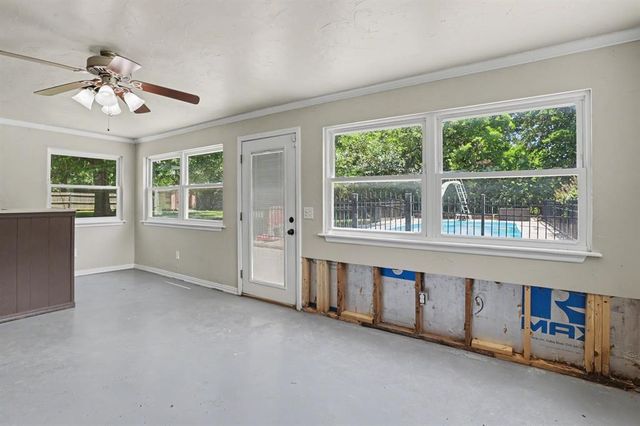 2724 Persimmon Creek Drive, Edmond, OK 73013