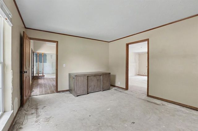 2724 Persimmon Creek Drive, Edmond, OK 73013