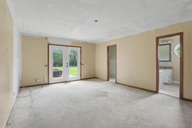 2724 Persimmon Creek Drive, Edmond, OK 73013