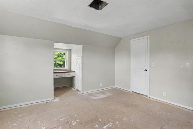 2724 Persimmon Creek Drive, Edmond, OK 73013