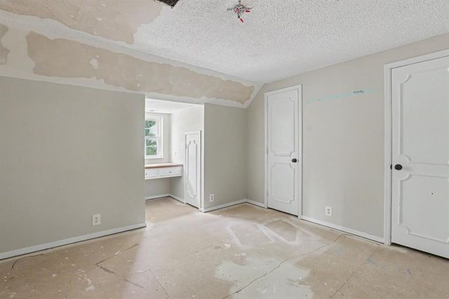 2724 Persimmon Creek Drive, Edmond, OK 73013
