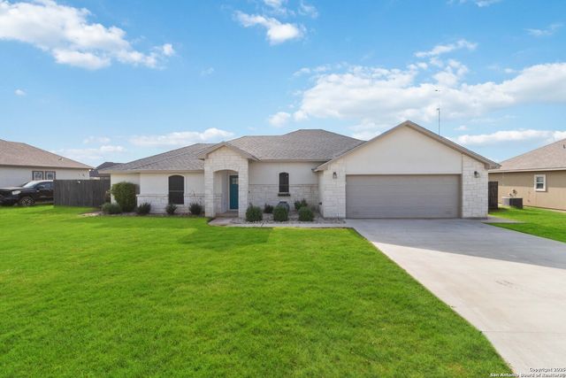 527 Monte Vista, Pleasanton, TX 78064