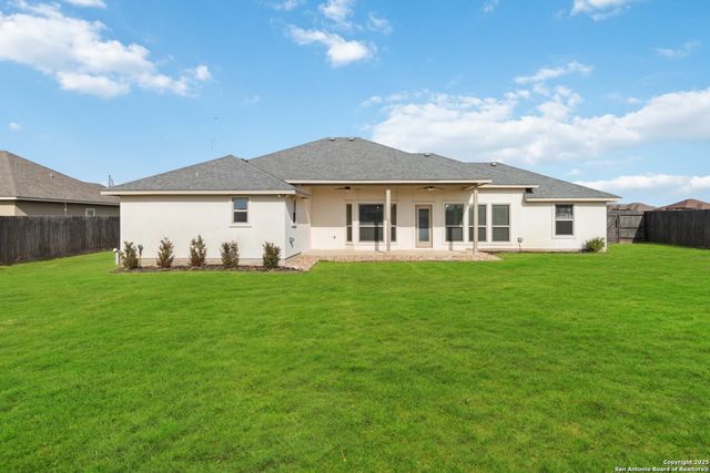 527 Monte Vista, Pleasanton, TX 78064