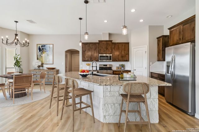 527 Monte Vista, Pleasanton, TX 78064