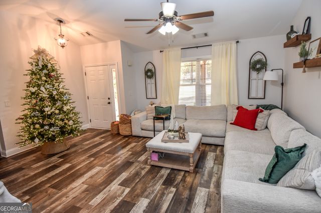 254 Needleleaf Drive, Barnesville, GA 30204