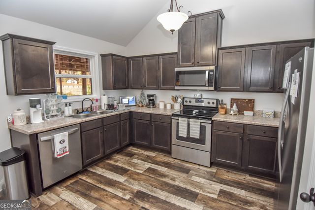 254 Needleleaf Drive, Barnesville, GA 30204