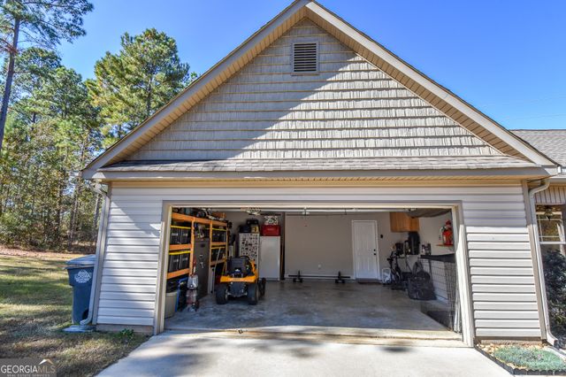 254 Needleleaf Drive, Barnesville, GA 30204