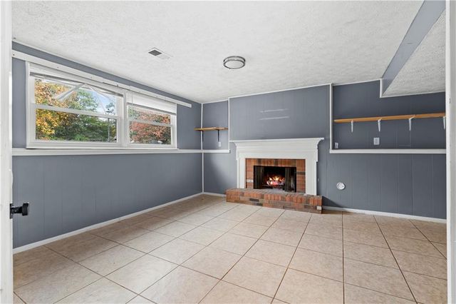 425 Worthington Hills Court, Roswell, GA 30076