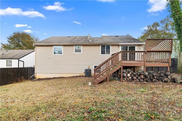 425 Worthington Hills Court, Roswell, GA 30076