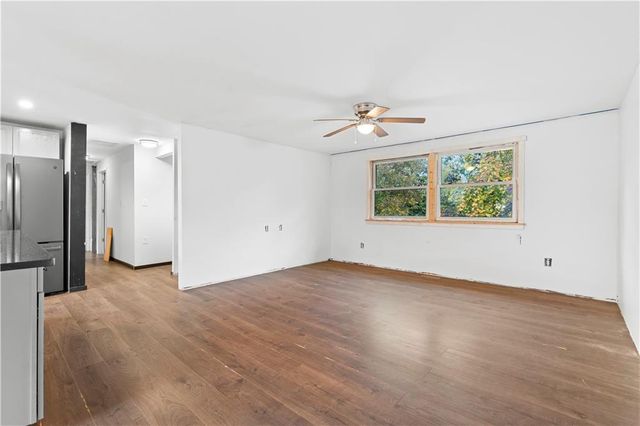 425 Worthington Hills Court, Roswell, GA 30076