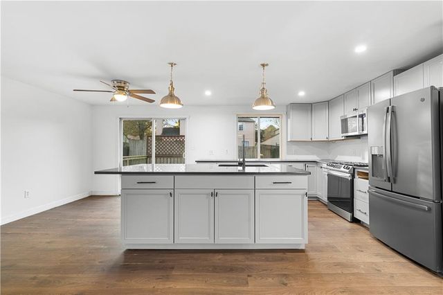 425 Worthington Hills Court, Roswell, GA 30076