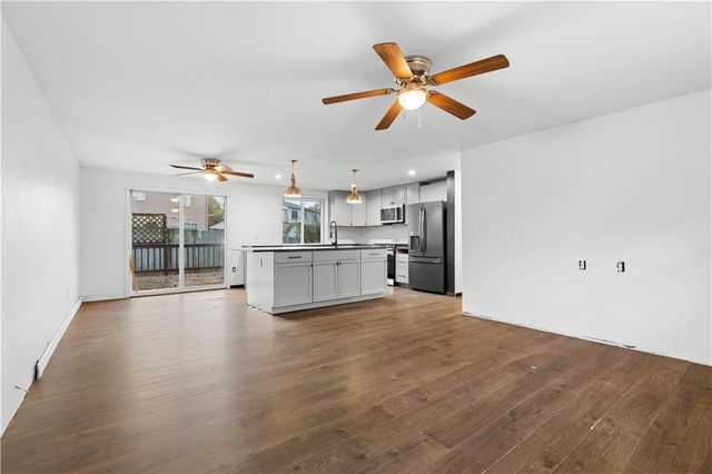 425 Worthington Hills Court, Roswell, GA 30076