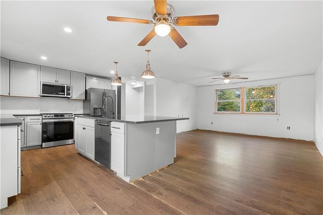 425 Worthington Hills Court, Roswell, GA 30076