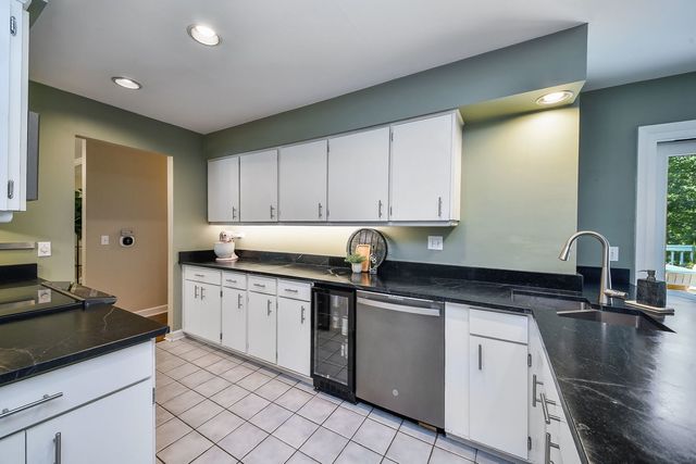 917 Royal Blackheath Court, Naperville, IL 60563