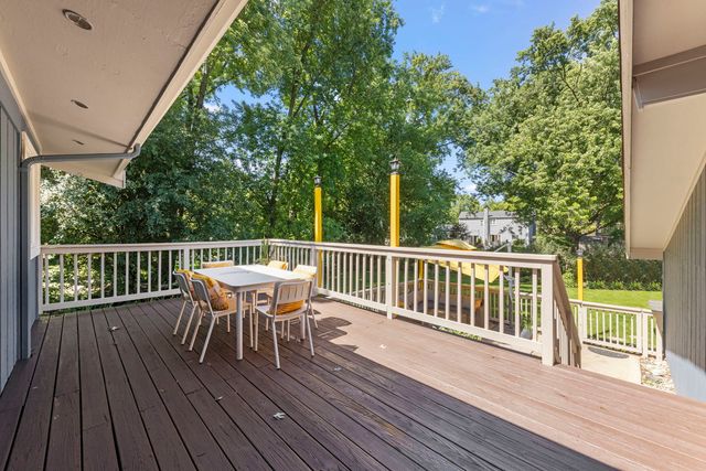 917 Royal Blackheath Court, Naperville, IL 60563
