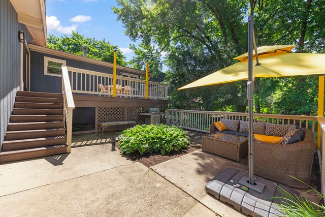 917 Royal Blackheath Court, Naperville, IL 60563