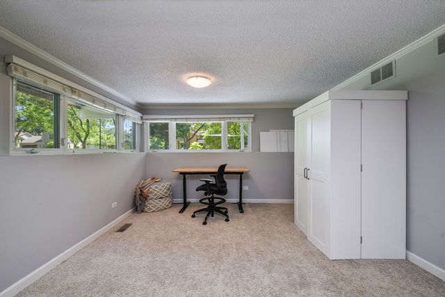 917 Royal Blackheath Court, Naperville, IL 60563