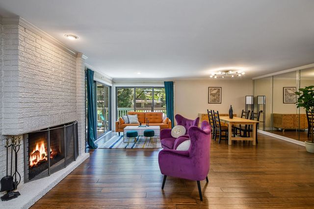 917 Royal Blackheath Court, Naperville, IL 60563