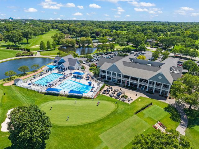 917 Royal Blackheath Court, Naperville, IL 60563