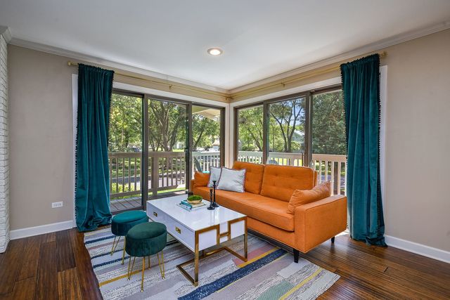 917 Royal Blackheath Court, Naperville, IL 60563