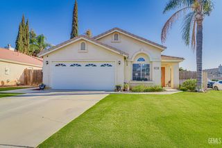 8521 Shoal Court, Bakersfield, CA 93312