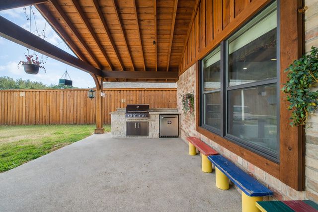 9727 Amberley Drive, Dallas, TX 75243